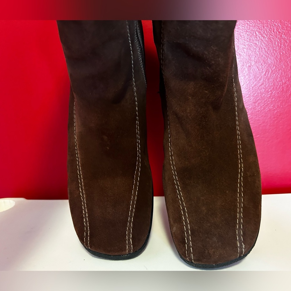 Clark’s Brown Ashlyn Ankle Boots - Picture 2 of 6